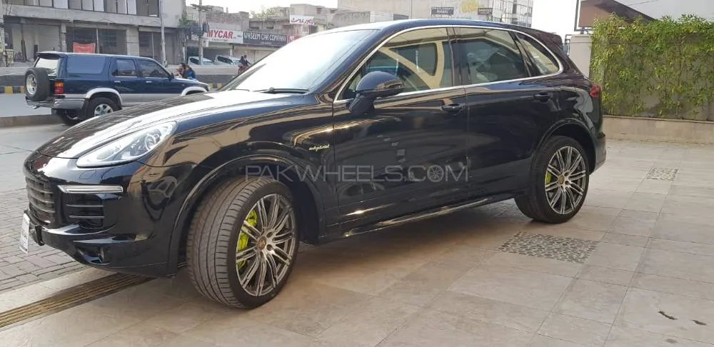 Porsche Cayenne 2015 for sale in Lahore