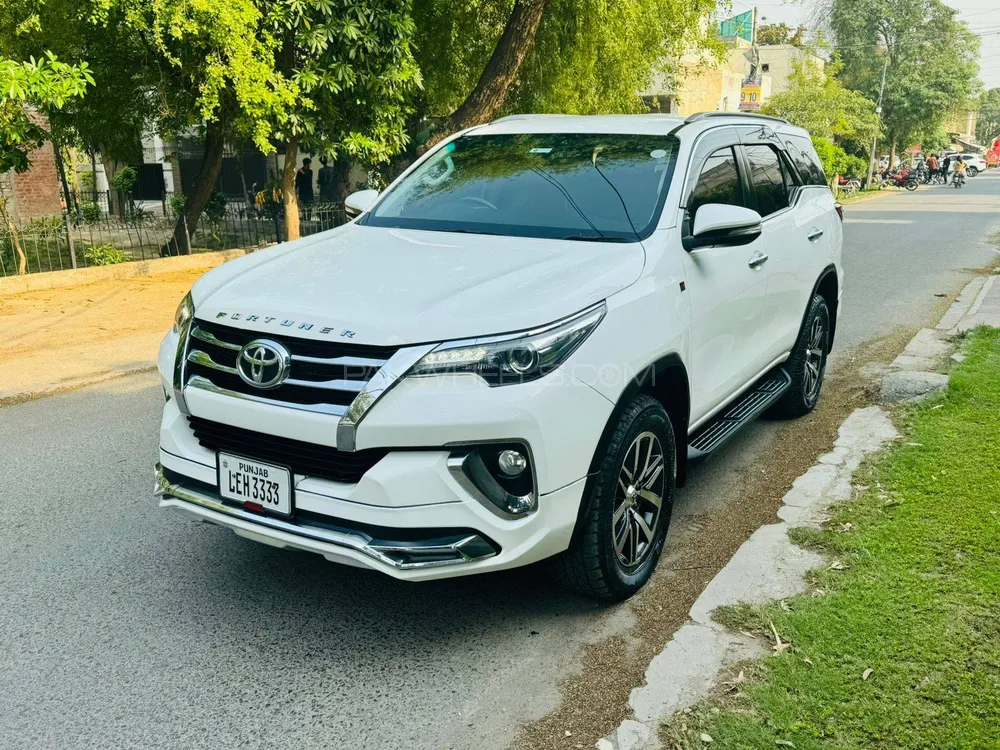 Toyota Fortuner 2017 for sale in Lahore