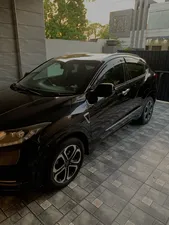 Honda Vezel Hybrid Z 2014 for Sale