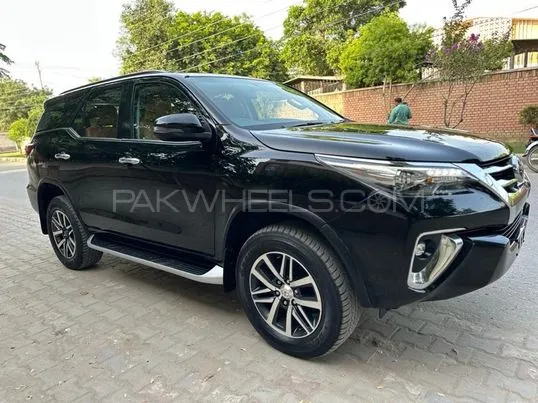 Toyota Fortuner 2018 for Sale in Islamabad Image-1