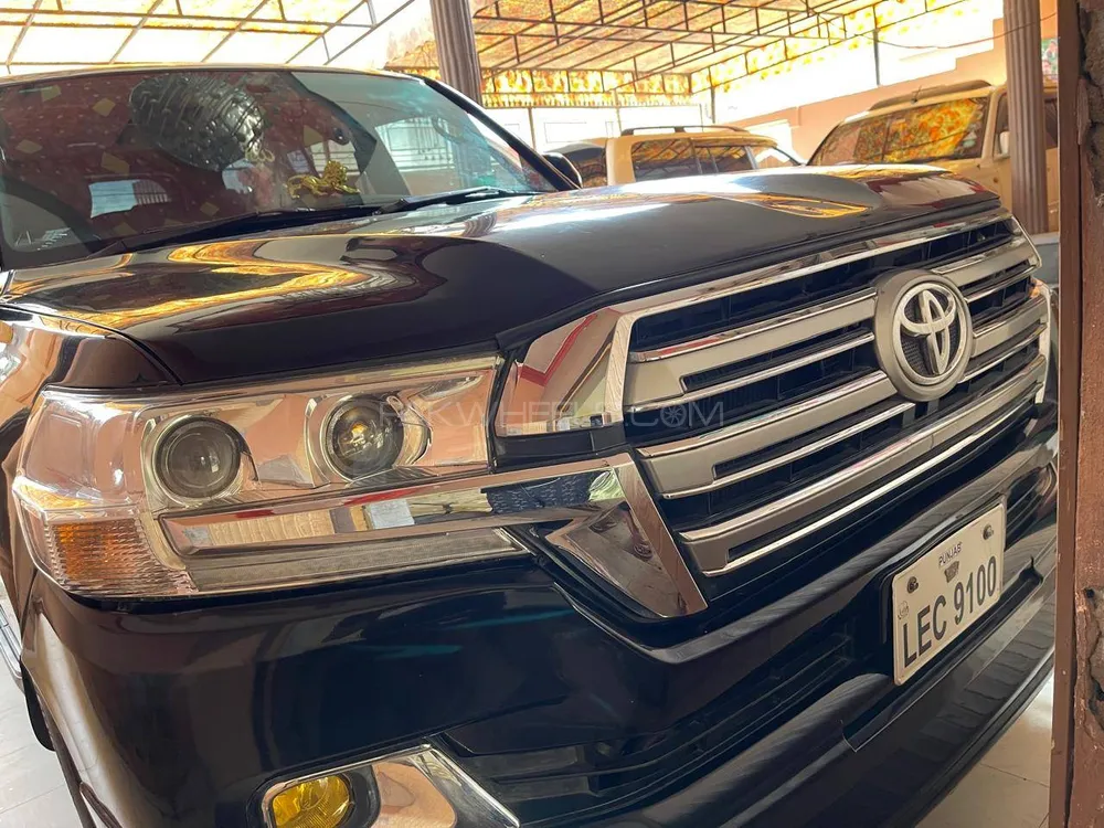 Toyota Land Cruiser 2001 for Sale in Jhang Image-1