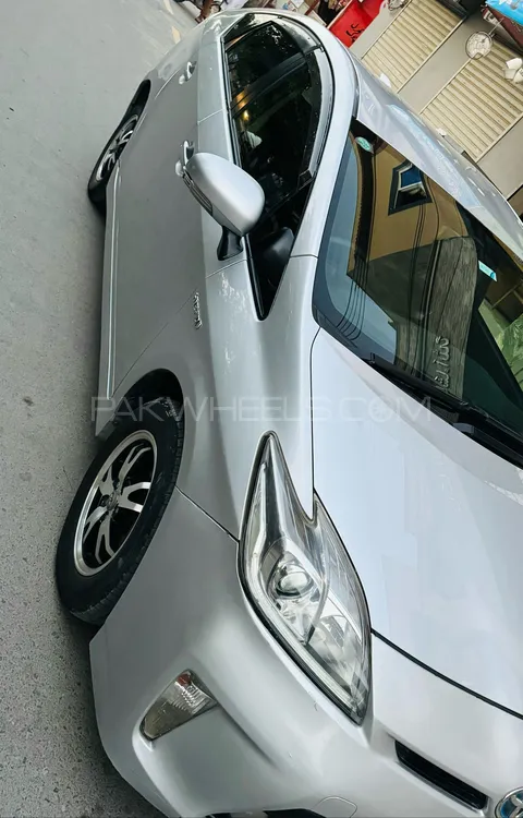 Toyota Prius 2015 for sale in Faisalabad