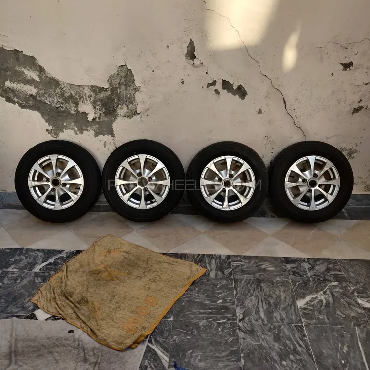4 TYRES + 4 ALLOY RIMS 12" Image-1