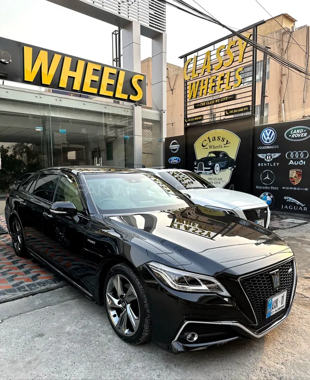 Toyota Crown 2018 for sale in Lahore