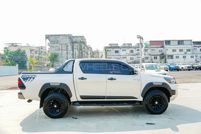 Toyota Hilux 2022 for Sale in Abbottabad Image-1