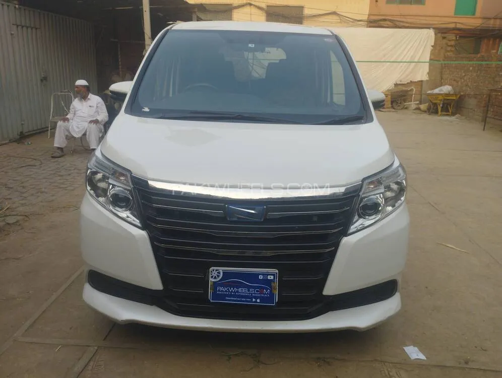 Toyota Noah 2021 for Sale in Lahore Image-1