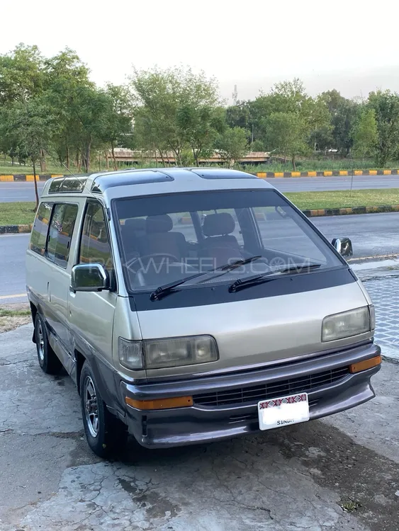 Toyota Town Ace 1985 for Sale in Islamabad Image-1
