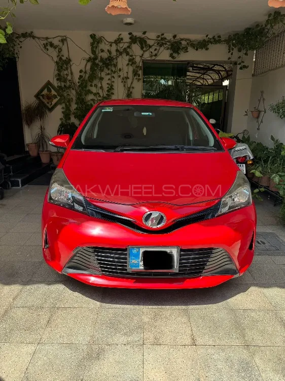 Toyota Vitz 2014 for Sale in Islamabad Image-1