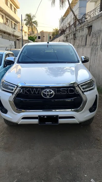Toyota Hilux 2021 for Sale in Karachi Image-1