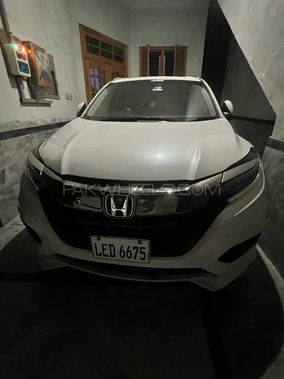 Honda Vezel 2015 for sale in Mardan