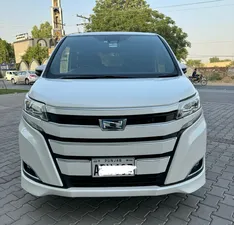 Toyota Noah G 2017 for Sale