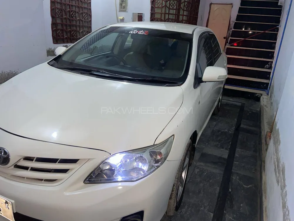 Toyota Corolla 2014 for Sale in Chichawatni Image-1