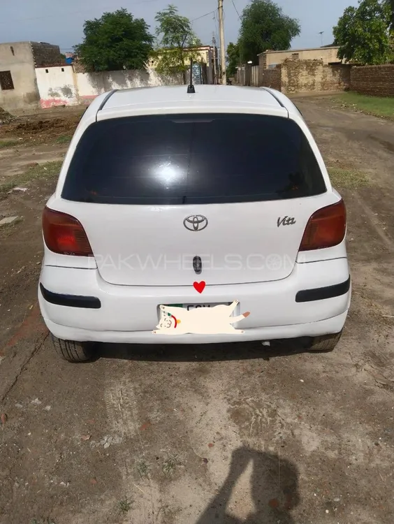 Toyota Vitz 2003 for Sale in Bhakkar Image-1