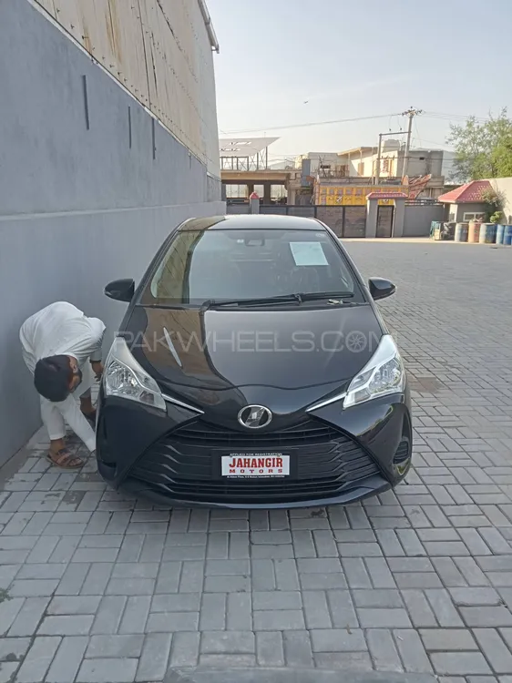 Toyota Vitz 2020 for Sale in Islamabad Image-1