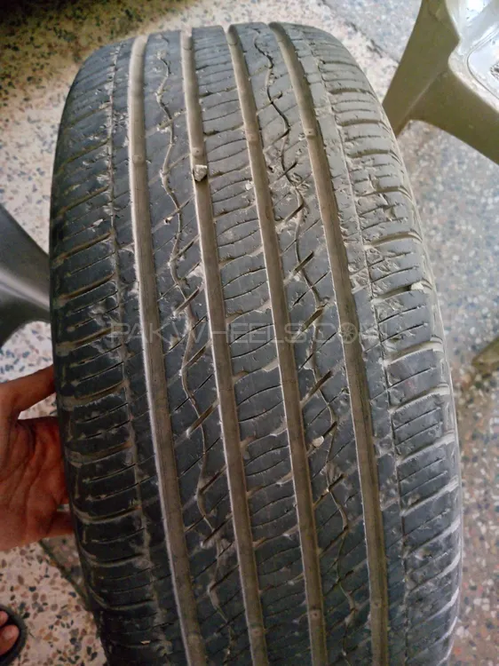 kia Sportage tyre's Image-1