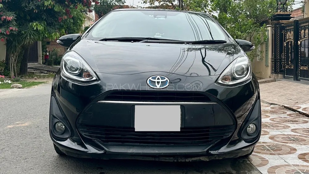 Toyota Aqua 2017 for Sale in Lahore Image-1