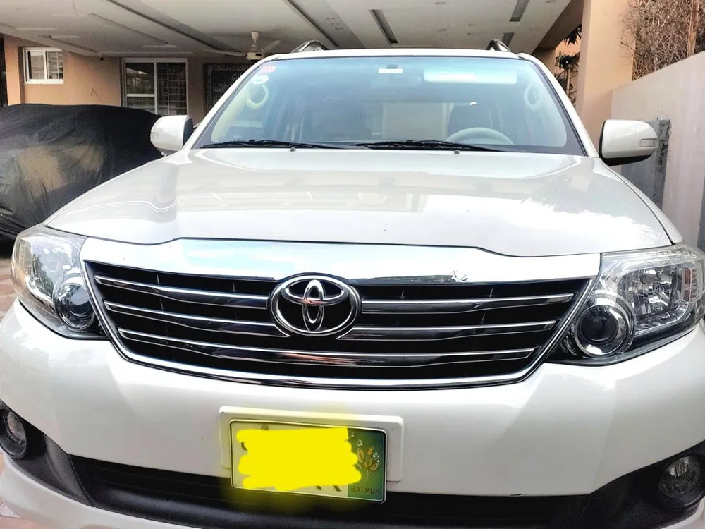 Toyota Fortuner 2013 for Sale in Lahore Image-1