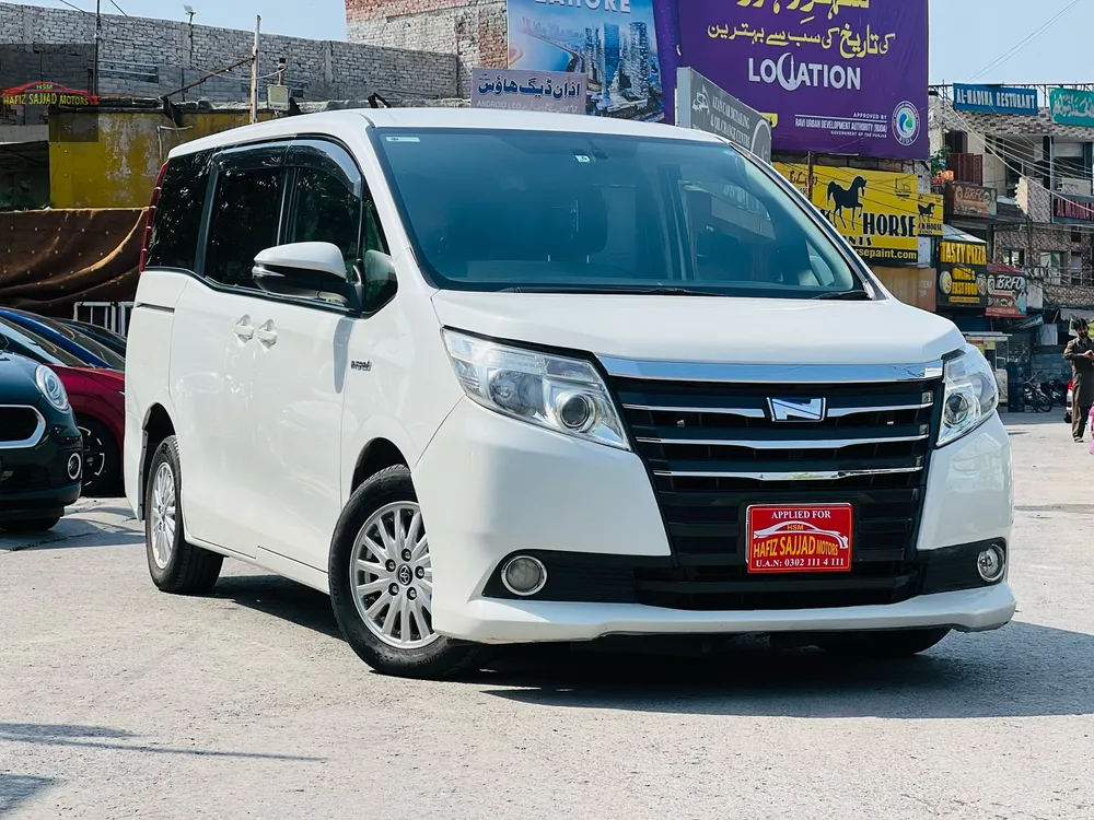 Toyota Noah 2015 for Sale in Lahore Image-1