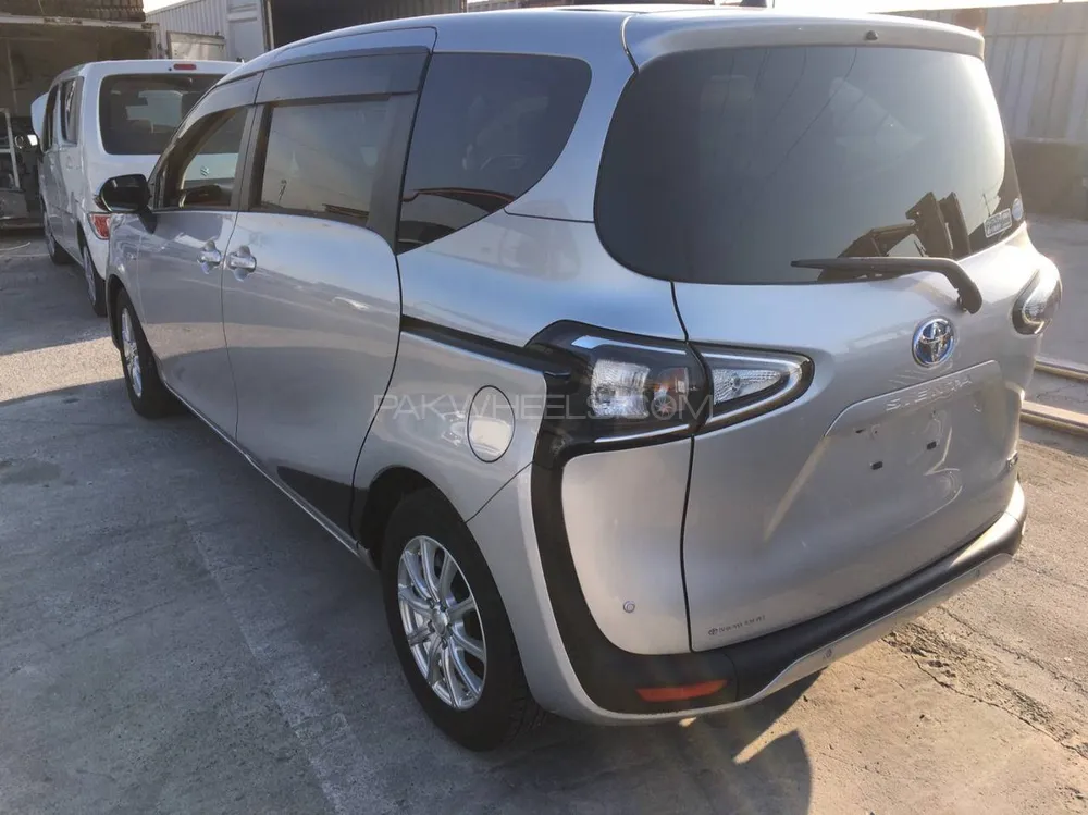 Toyota Sienta 2024 for Sale in Hyderabad Image-1