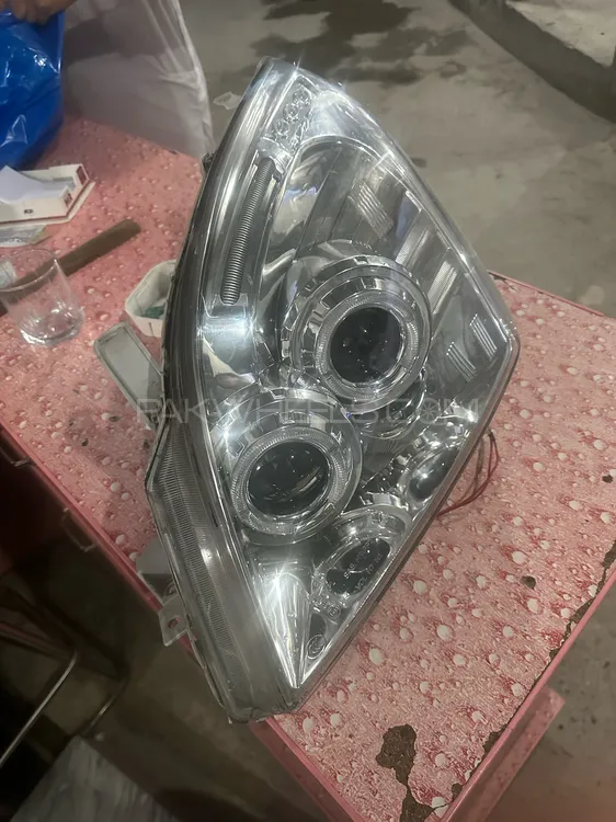 its toyota prado headlights 2005 aftermarket  Image-1