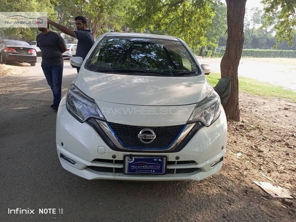 Nissan Note 2017 for Sale in Lahore Image-1