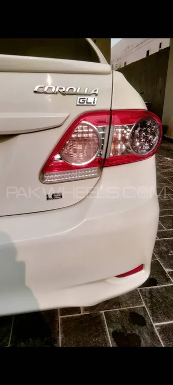 Toyota Corolla 2011 for Sale in Lahore Image-1