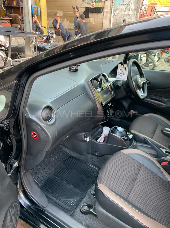 Nissan Note 2018 for Sale in Lahore Nissan Note 2018 for Sale in Lahore Image-12