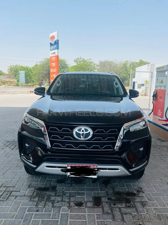 Toyota Fortuner 2022 for sale in Karachi