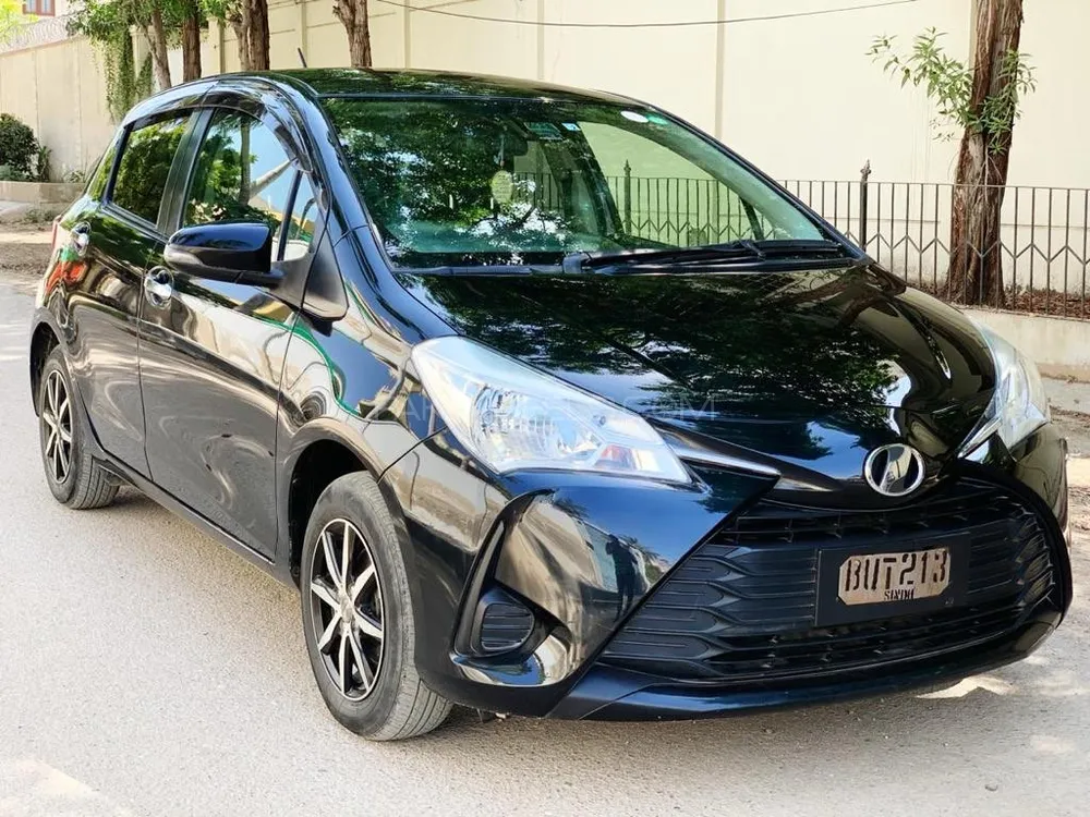 Toyota Vitz 2018 for Sale in Karachi Image-1