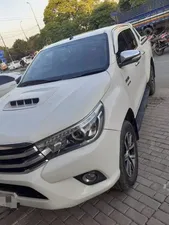 Toyota Hilux Revo G Automatic 3.0  2016 for Sale