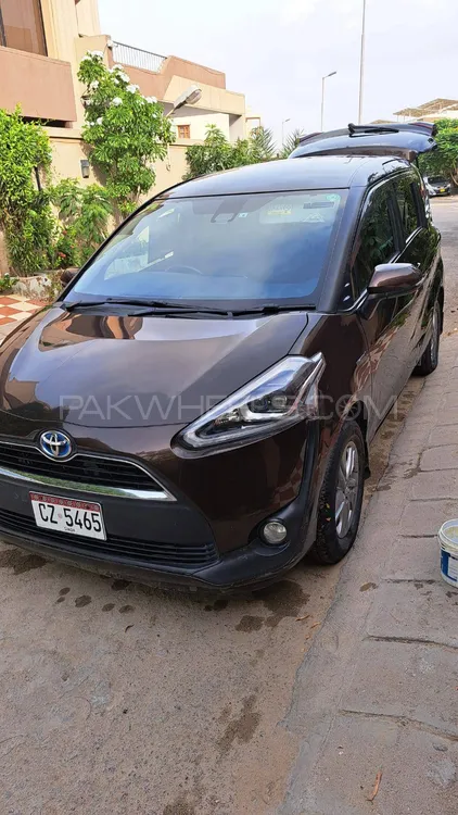 Toyota Sienta 2016 for Sale in Karachi Image-1