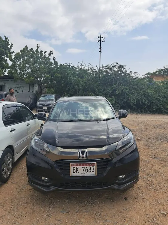 Honda Vezel 2017 for Sale in Karachi Image-1