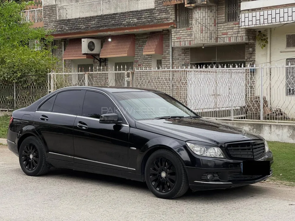 Mercedes Benz C Class 2010 for Sale in Kharian Image-1
