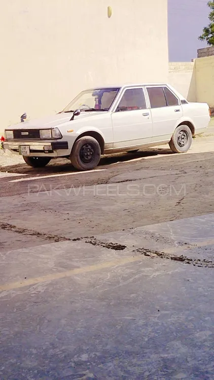 Toyota Corolla 1982 for sale in Wah cantt