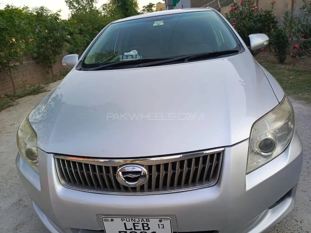 Toyota Corolla Axio 2013 for sale in Lahore