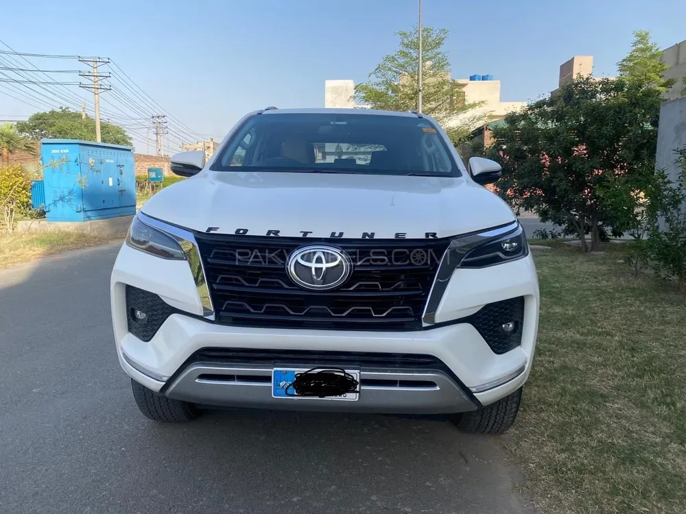 Toyota Fortuner 2020 for Sale in Faisalabad Image-1