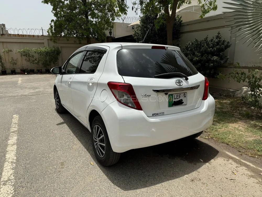 Toyota Vitz 2011 for sale in Faisalabad