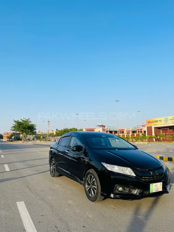 Honda Grace Hybrid 2016 for sale in Lahore