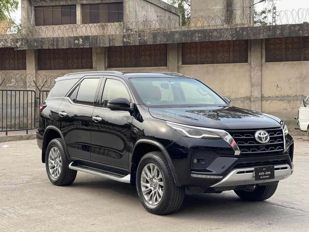 Toyota Fortuner 2021 for Sale in Islamabad Image-1