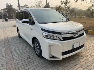 Toyota Voxy 2017 for Sale