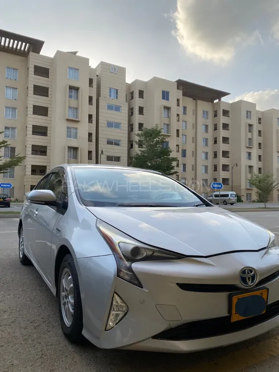 Toyota Prius 2016 for sale in Karachi
