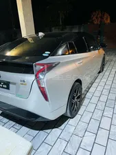 Toyota Prius G 1.8 2015 for Sale