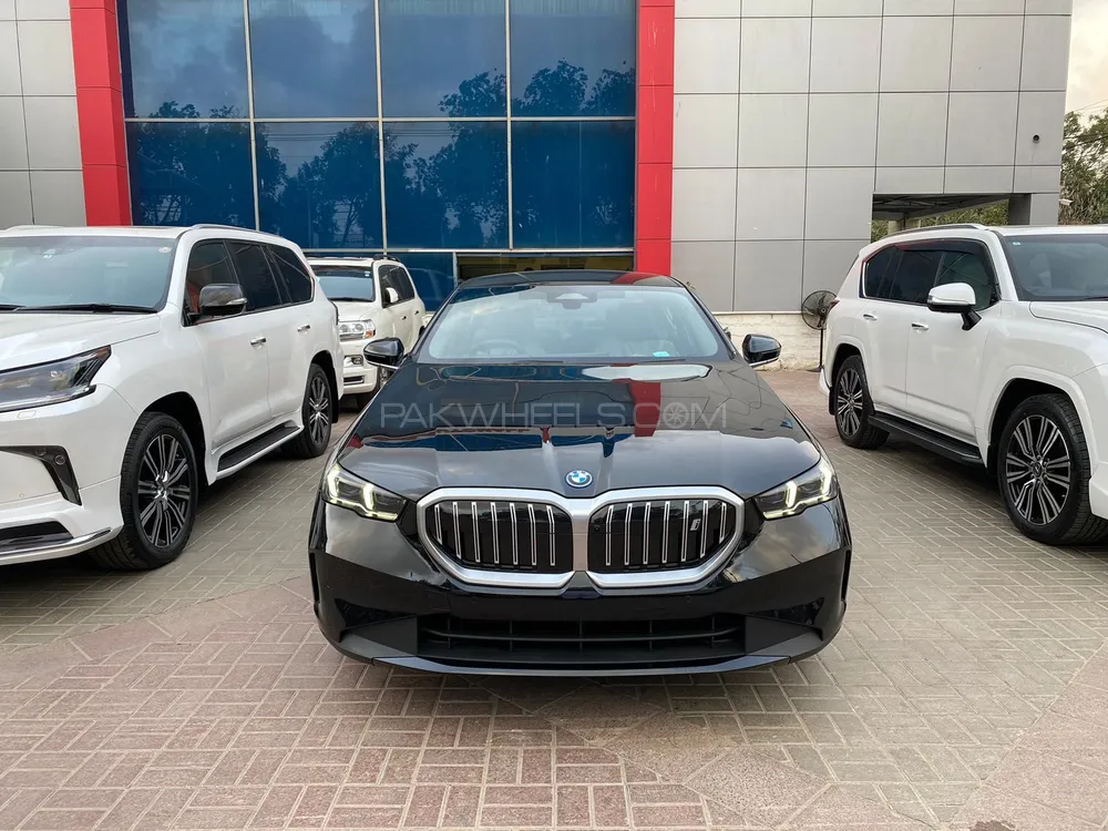 BMW i5 2024 for Sale in Karachi BMW i5 2024 for Sale in Karachi Image-2