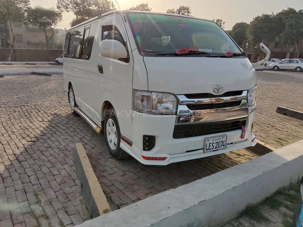 Toyota Hiace 2016 for sale in Lahore