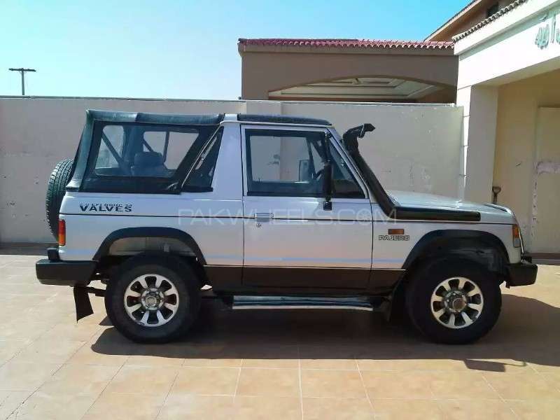 Mitsubishi pajero 1985