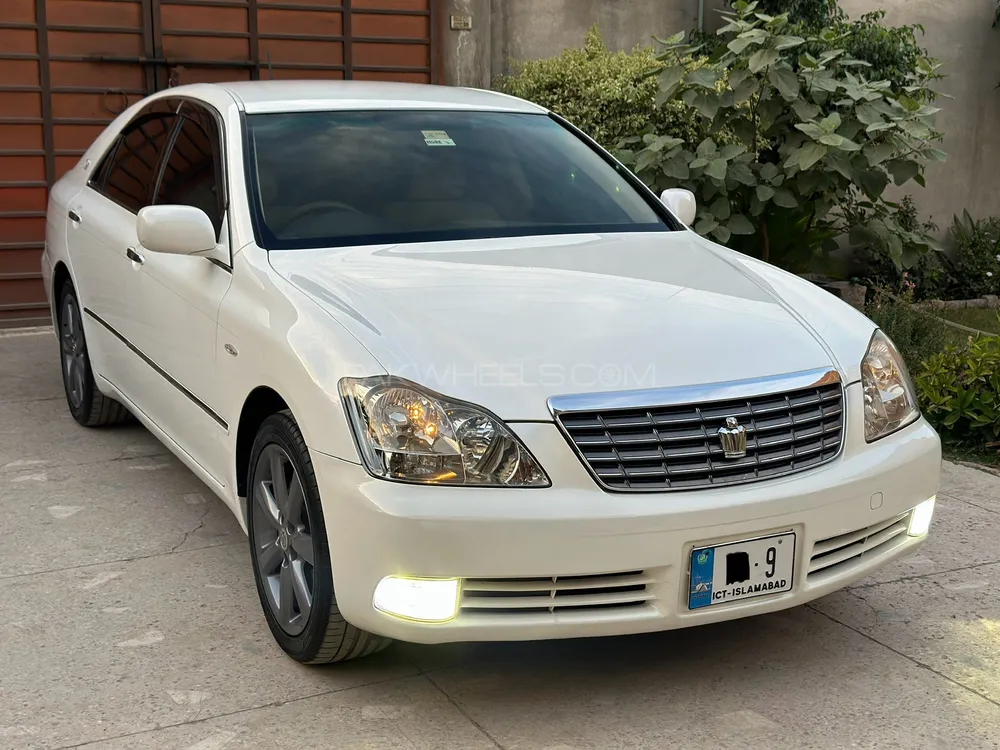 Toyota Crown 2007 for sale in Peshawar