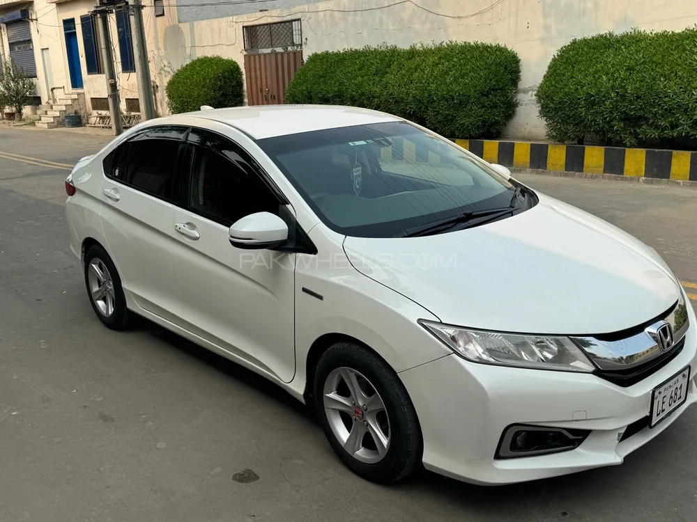 Honda Grace Hybrid 2015 for sale in Lahore