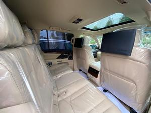 Make: Lexus Lx 570
Model: 2018
Mileage: 14,000 Km

*Cool box
*Back auto door
*Rear entertainment 
*Mark levinson sound system 
*Heating/Cooling seats
*Heads up Display 
*Original tv + 4 cameras
*Sunroof
*Radar
*7 seater

Calling and Visiting Hours

Monday to Saturday

11:00 AM to 7:00 PM