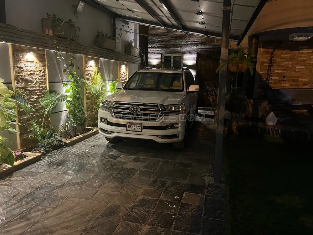 Toyota Land Cruiser 2015 for Sale in Karachi Toyota Land Cruiser 2015 for Sale in Karachi Image-8