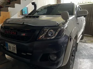 Toyota Hilux Invincible 2015 for Sale
